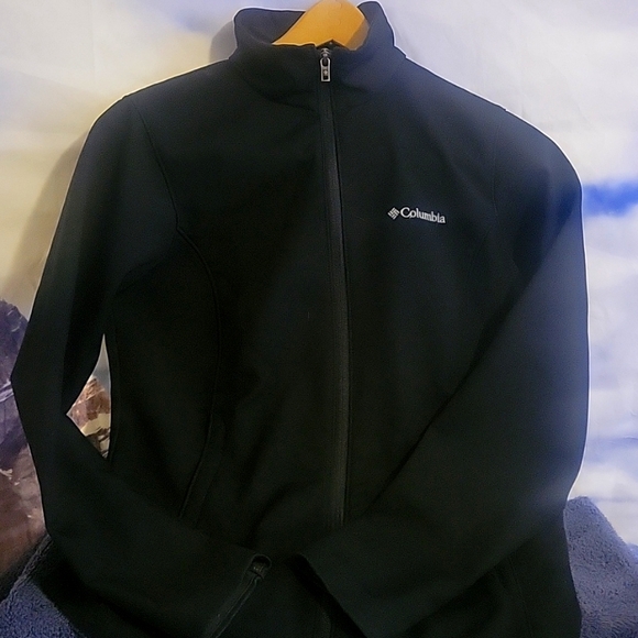 Columbia Other - Columbia Medium full zip and zip pockets black jacket mint condition
